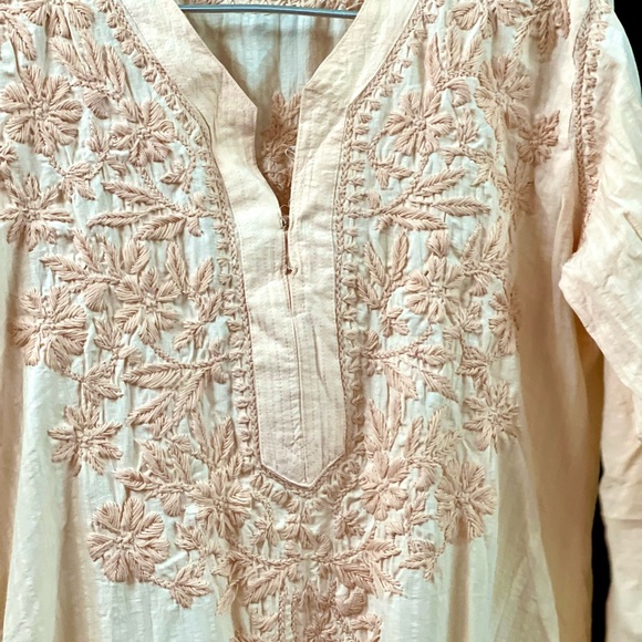 A beautiful breezy Kurta A casual in pastel peach cotton , thread embroidered - Picture 7 of 8